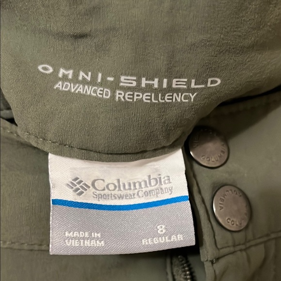 COLUMBIA LESLIE FALLS CONVERTIBLE PANT - WOMEN'S size 8 olive green - Picture 3 of 5